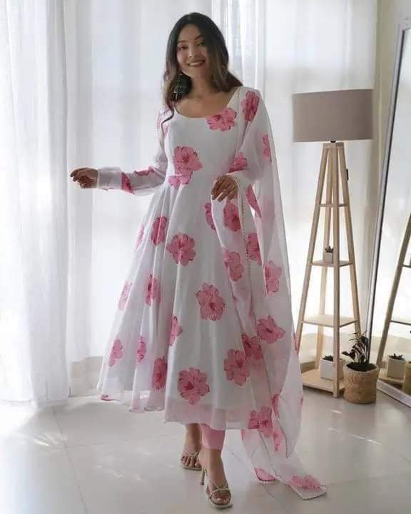 Diamonds  jorjet dress gawon three pieces